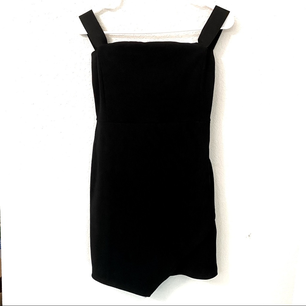Forever 21 - Mini black dress